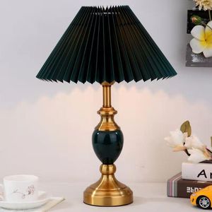 Tischlampen im chinesischen Stil, plissierte Keramiklampe für Wohnzimmer, Schlafzimmer, Arbeitszimmer, High-End-Galvanik, Kupfer, Farblicht, Nachttisch, E27