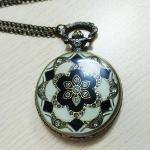Pocket Watches 8071 Retro Glass M￶nster Titta Flower Diamond Ceramic Case Uts￶kt Gift Fashion Bronze Armband Fob Table