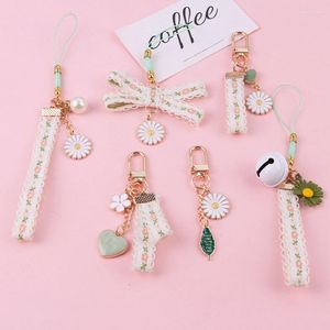 Keychains Trendy Korean Fashion Flower Keychain Lanyard Lace Ribbon Cute Daisy Pendant Car Holder Bag Charms Accessories