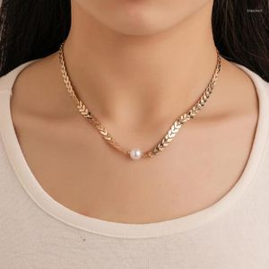 Choker Temperament Fishbone Chain paljetter Halsband Fashion Imitation Pearl For Women Metal Trendy Eloy Jewelry Gift