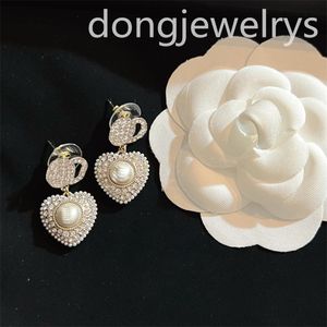 Simple Luxury Earring Festival Party Ear Cuff Dangle Charm Vintage Designer Earring Pearl Hoop Earrings Stud Earings Women Elegant Dongjewelrys