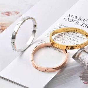 Designer love bracciale uomo braccialetti di lusso donna mai sbiadito argento placcato oro rosa coppia gioielli moda acciaio inossidabile diamanti sottili braccialetto per donna B6067417