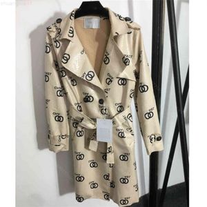 ￚltimo dise￱o de gabardina de cuero para mujeres Vestido de pelaje CC Impresi￳n Long Jackers PU Chen Cintur￳n Cintur￳n Sliming Womens Designer2193