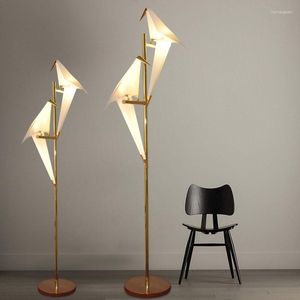 Lampade da terra Modern Paper Birds Lamp Gold Standing Led Stand Lights Soggiorno Studio Comodino Origami Light Fixtures