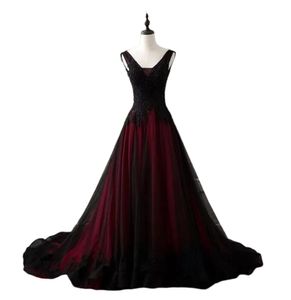 Abito da sposa vintage rosso e nero gotico con scollo a V in rilievo Appliques di pizzo A-line lungo Tulle Abiti da sposa senza maniche vintage non bianchi Plus Size 2023