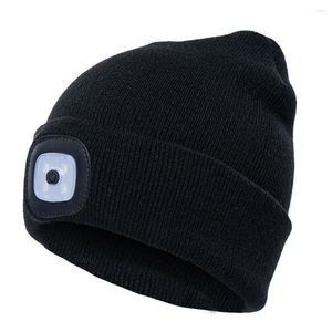 Berets Unisex Winter Beanie Hats LED Light Luminous Warm Knitted Hat Outdoor Camping Head Lamp Cap Flash Headlight Running Climbing