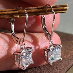 Backs kolczyki 10k białe złoto 2 kropla klipu Kobiety Prezent Weselna rocznicowa impreza zaręczynowa Księżniczka Moissanite Diamond