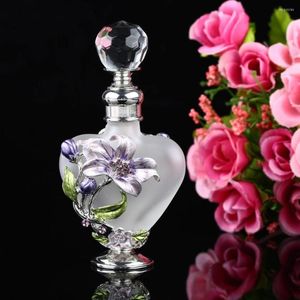 Storage Bottles 5ml Vintage Perfume Heart Shape Manual Painting Empty Refillable Metal Glass Bottle Wedding Decoration Gift