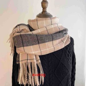Sciarpe Drop Verzending Plaid Poncho Oversize Imitatie Kasjmier Herfst Winter Addensare Warm Etnische Sjaal Wrap Voor Verzamelen scialli N5GH
