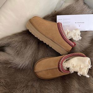 Kobiety projektantki WGG Slippers Fur Slajdes klasyczne markę Buty duże buty