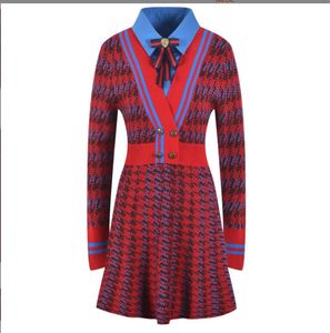 1002 L 2022 Runway Dress Womens Kint Dress Lapel Neck Long Sleeve Plaid Red Brand Same Style Empire Fashion Yl