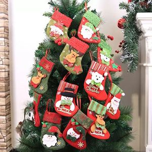 2022 nuevas decoraciones navideñas lentejuelas de calcetines bolsas de regalo de calcetines muñeco de nieve de santa claus decoración de árboles de elk calcetines de Navidad medias de Navidad