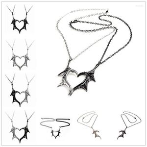 Colares pendentes 2pcs Personalidade Punk Heart Wing Colar Lovers