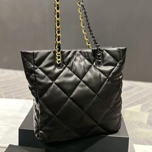 22B Womens 19 Tote Shopping Quilted Bags Lambskin Two-tone Chain Shoulder Designer Large Capacity Street Casual Turn Lock Outdoor Sacoche Handbags 28X37X10CM