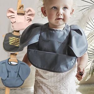 Bibbs Burp Tygs Baby Ins Nordic Style Angel Feed Pocket Girl Sp￤dbarn M￥ltider Bib Waterproof Easy Clean Cute Elephant Soft Pu 221020