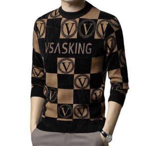 Męskie swetry męskie bluzy bluzy Złote Velvet Sweter męski europejski przemysł ciężki haft gorąca wysiłek dno koszula długi rękaw Top Z240606
