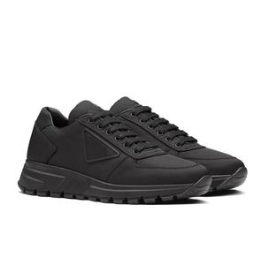 Słynne mężczyzn Sneakers Buty ponowne nylon grubego gumowego zaczepu szczotkowanego szczotkowanego skórzanego biegacza sporty biały czarny techniczny spacer EU38-46