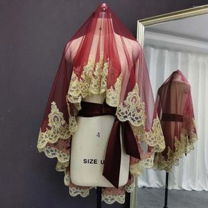 Bridal Véils de alta qualidade Borgonha tule tule renda dourada dUVAK Casamento curto véu elegante acessórios