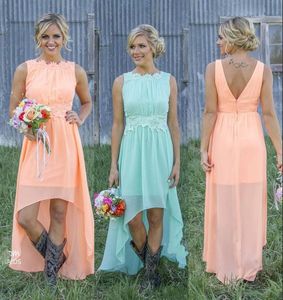Country Bridesmaid kl￤nningar Bateau backless High Low Chiffon Coral Mint Green Beach Maid of Honor Dress for Wedding Party Prom