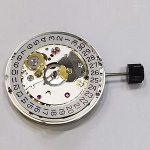 Titta på reparationssatser 1 PCS-rörelse ETA C07.111 Single Calendar Hand Winding Fit for Mens Wristwatch Men