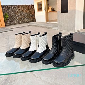 2023 مصمم جديد الحائز على جائزة Women Boots Boot Winter Leather Leather Careate High Heel Shoes Luxury Desert Chunky Heeled Boodies 64