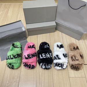 Designer Womens Lã Fluffy Slides Chinelos Luxo Paris Casa Fur Fofo Peludo Letras Quentes Sandálias Senhora Inverno Sola Grossa Térmica Open Toed Wedge Slipper Sapatos Tamanho