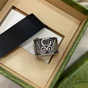 Projektant męski pierścienie zespołu Hip Hop luksusowa biżuteria dla kobiet brązowa złota miłość ring mężczyzn srebrne ozdoby pełne litera duże pierścienie Anelli ss