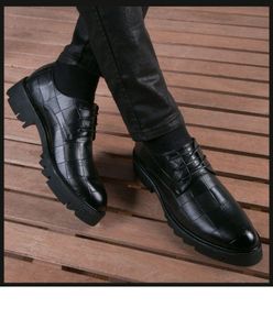 2023 Sapatos de vestido de moda Mulheres Mens couro Treinador de couro Sapato branco preto preto tênis cinza com caixa 036