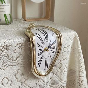 Wall Clocks Retro Creative Twisted Clock Roman Numeral Table Corner Right Angle Deformation Time Space Home Decoration Ornament