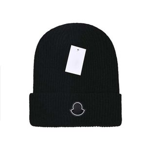 Knitted Hat Black Mark Beanie Cap Designer Skull Caps for Man Woman Winter Hats 8 Color