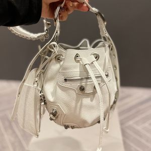 10A Designer-Rucksack, Tasche, Damen, Herren, Geldbörse, Reisetasche, weiß, Motorradtasche, echtes Leder, Einkaufstasche, luxuriös, silberfarben, abnehmbare Herz-Spiegel-Nieten-Dekoration, Geldbörse, 25 cm