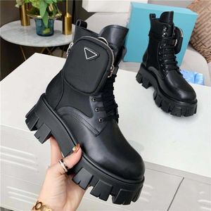 مصمم ROIS Boots منصة Martin Boot for Women Patent Patent Leather غير قابلة للانزلاق منتصف الكعب الأزياء الأزياء الأصلية للتنفس والأحذية الخفيفة مع Box1 حجم الغبار 35-41