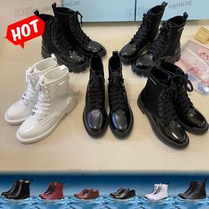2022 Classic Designer Women Ankle Boot Platform Rubber Heel Sole Bottes Femme Combat For Men Womens Leather Boots Monolith Short Martines Bouch bifogad sko 36-45