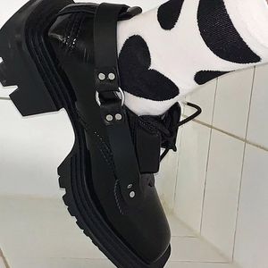 Stylish shoes and accessories thick bottomless skirts sports brand designers casual men and women technology square buckles small leather breathable run dance sho