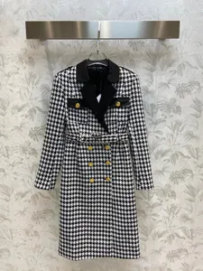 Abiti da donna Blazer di lusso Designer Style Blazerdress sbirthday queens Scozzese natalizio Argrle Cappotto lungo stampato Cintura stile invernale Misto lana per lavoro d'ufficio