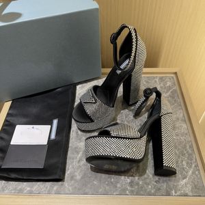 Explosion damska platforma obuwia 23SS wysokie obcasy kapcie satynowe grube sandały sandały luksusowe designerskie buty Diamond Silk Sex Water Lain