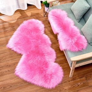 Carpets Love Imitation Wool Carpet Simple European Mat Sofa Cushion Flurry Fur Rugs Bedroom Pink Rug Heart Tapetes Gift