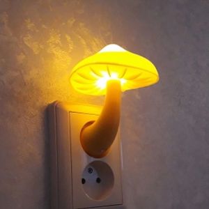 LED Night Light Mushroom Wall Lamp oss EU Plug Control Induktion Energibesparande Miljö Skydd Sovrumslampa Hem