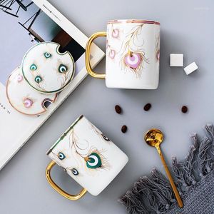 Mugs Creative Peacock Ceramic Simple Water Cup With Spoon Lid Coffee Milk Tea Drinking Home Drinkware Decoration