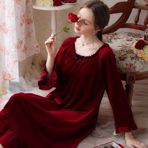 The new long-sleeved gold velvet retro Sleepwear autumn winter fat sister pajamas princess can wear home clothes outside