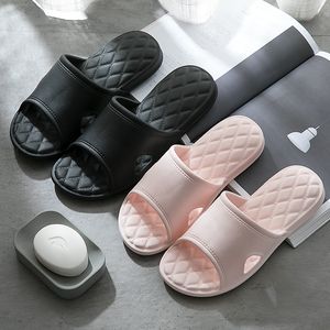 2022 Sapatos caseiros para o banheiro masculino e feminino espessados ​​EVA Soft Home Indoor Slippers Integral Feminino Cool Slipper