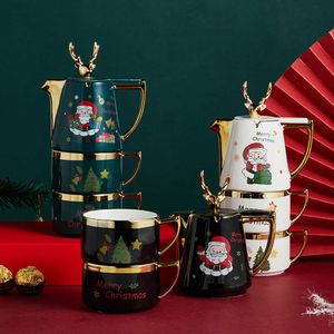 Tazze Opzioni multiple Nordic Natale Teiera in ceramica Tazza Piattino Set Babbo Natale Tè Alce Scatola Regalo per la casa Capodanno Stoviglie termiche Y2210