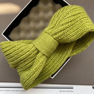 Luxury Sticked Bowknot pannband Vinterkvinnor Cross Hair Band New Charm Elastic Knitts Hairs Bands Sports Fitness Pannband Fashion Christmas Gift