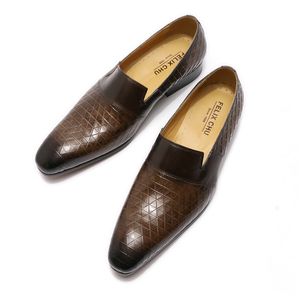 Autumn Shoes Men Wedding Dress Shoes Handmålad brun svart tofs loafers äkta läderslip på manlig casual affärssko