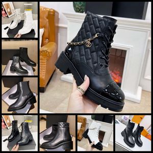 Designer Boots Paris Luxury Brand Boot äkta läder Martin Ankle Booties Woman Short Boot Sneakers Trainers Sandaler Sandaler av Shoebrand W161 02