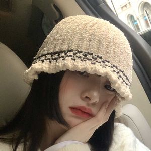 Beanie/Skull Caps 2022 Korean Ins女性のためのシンプルな白い手編みのウールバケツ帽子冬のレトロニットスカリーズビーニーSOMBREROS DE MUJER T22102020202020202020202020202020202020