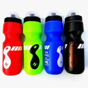 Borraccia per mountain bike Borraccia per bicicletta da 750 ml con coperchio antipolvere Bollitore in plastica per PC Accessori per ciclismo