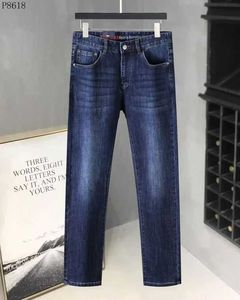 Jeans Men's 2022 avancerade höst- och vintermäns jeans Casual denimbyxor Lossa Straightxgwrwrwrwrwr