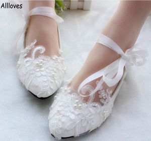 White Lace Pearls Wedding Shoes For Brides With Ribbon Strappy Bridal Shoes Low Heel Handmade Appliqued Chic Ladies Performance Flats AL2497