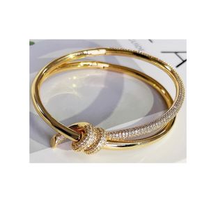 Bangles Charm Bilezikler Tiffan Mektup T Aile Düğümü Kadınlar İçin Delikler Tasarımcı Dolu Mücevherler Erkek Kadınlar İçin Lüks Aşk Bijoux Cjewelers